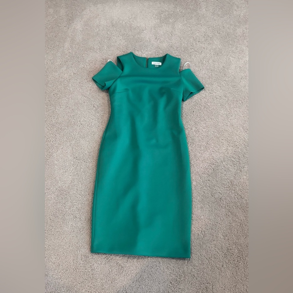 Calvin Klein Women’s Scuba Cold Shoulder Sheath Dress